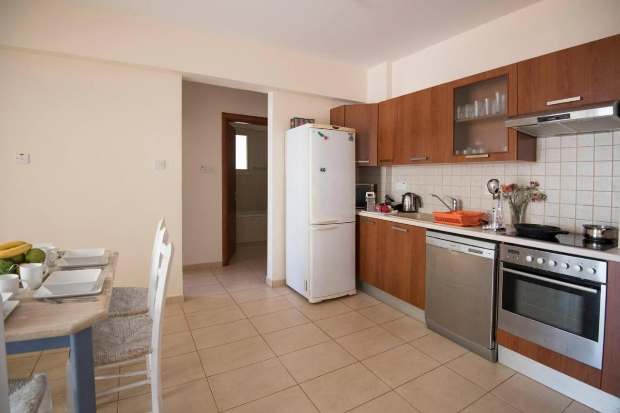 Apartments For Holidays Paralimni Exteriör bild